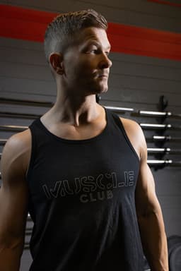 MUSCLE CLUB TANK TOP - MuscleClub_BK210002b